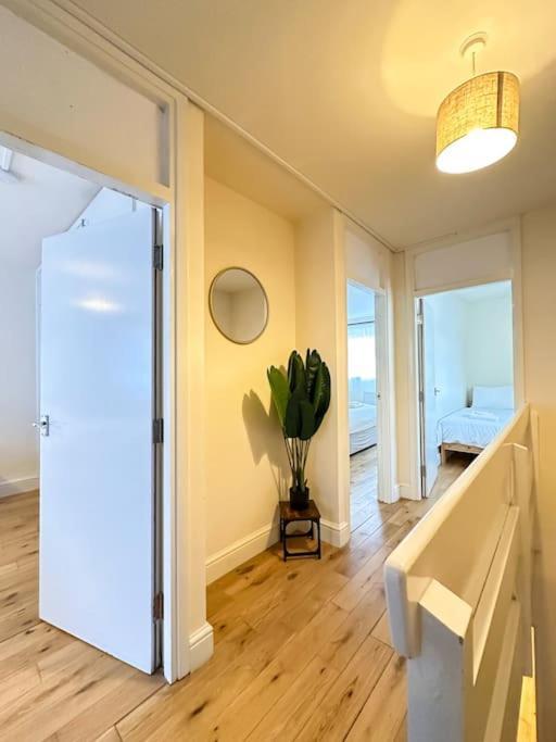 Oasis Split Level Flat In Zone 1 Appartamento Londra